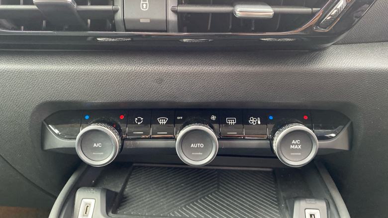 Citroen C4 1.2 PureTech [130] Shine 5dr Petrol Hatchback